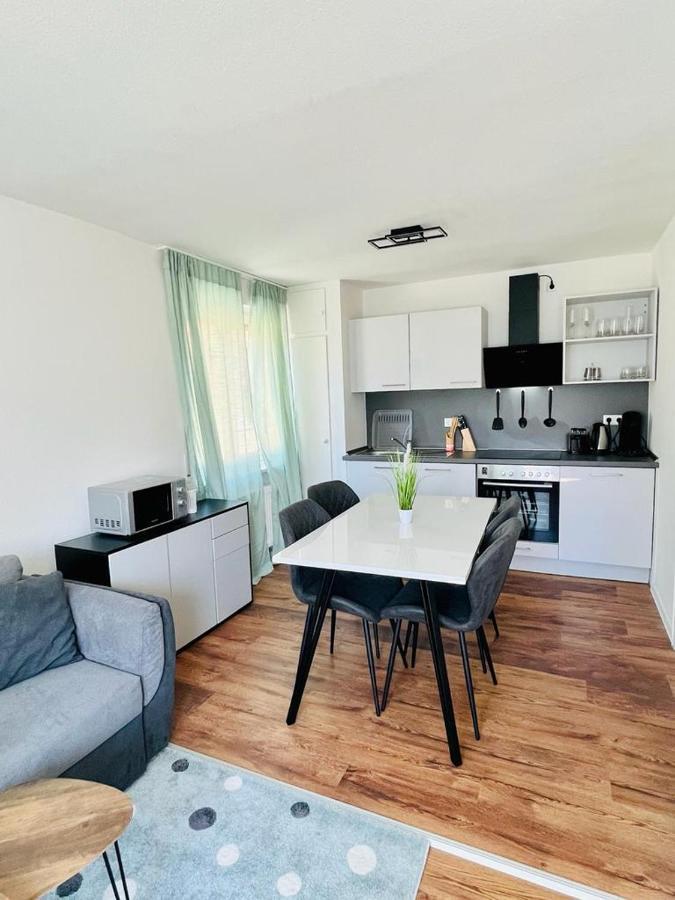 3room-central-modern- The Seashell By Lakescape Fewos Apartment FDH